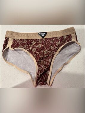KIVUYA Floral High-Waist Briefs in Burgundy and Beige